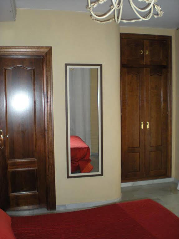 Hostal Tilos Malaga Exterior photo